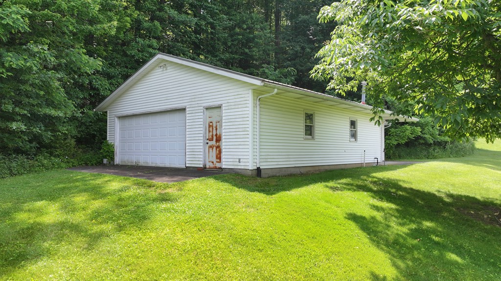 16 Charles Dr Property Photo 28