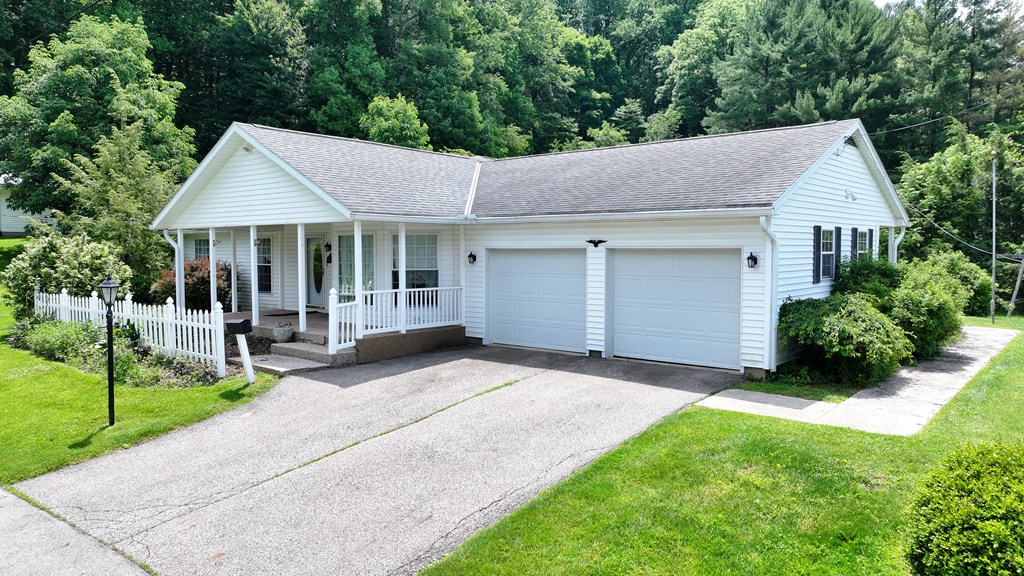 16 Charles Dr Property Photo 29