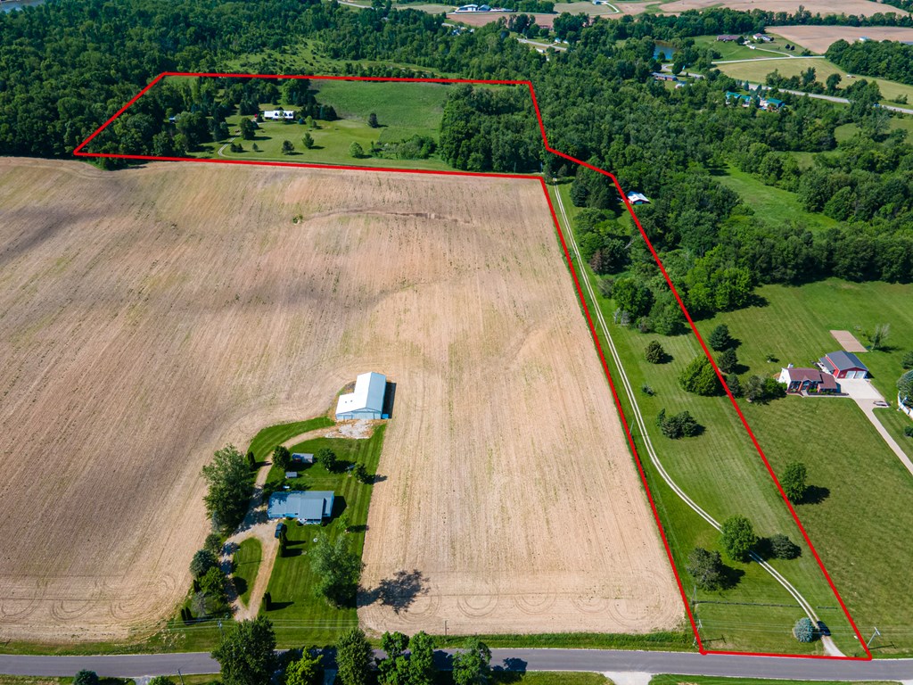 5329 Township Road 115 Property Photo 3