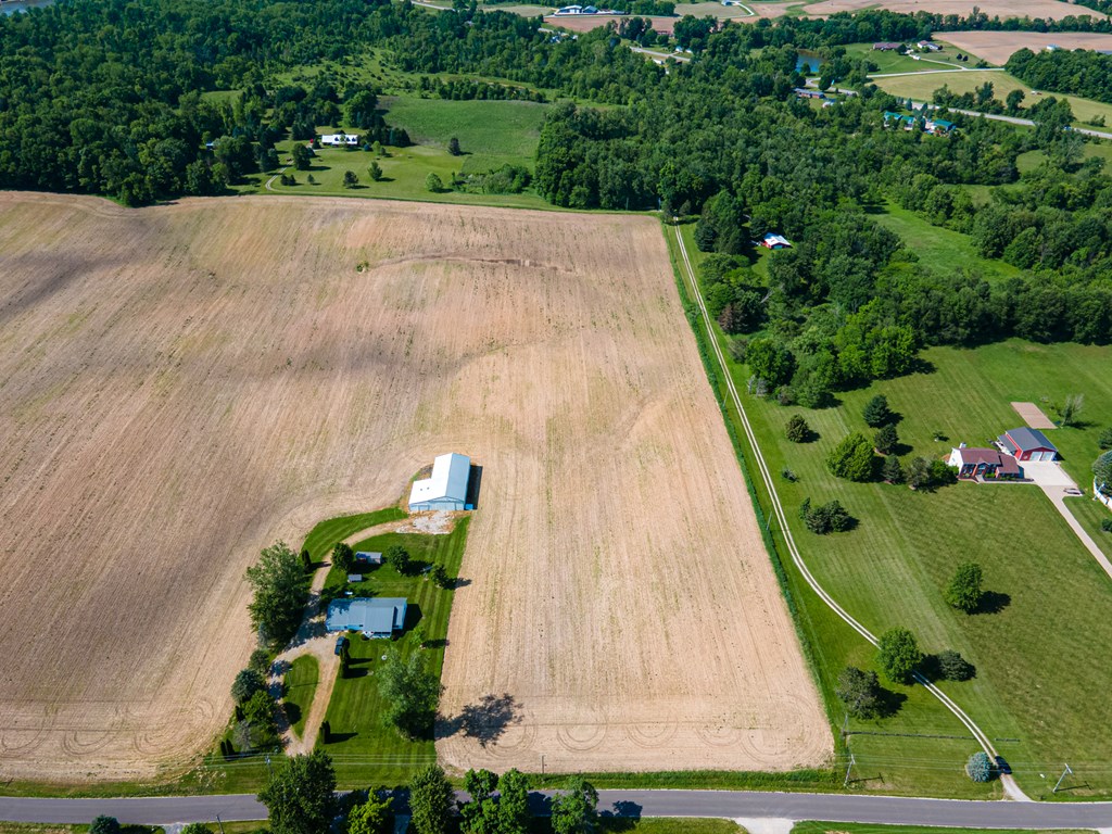 5329 Township Road 115 Property Photo 4