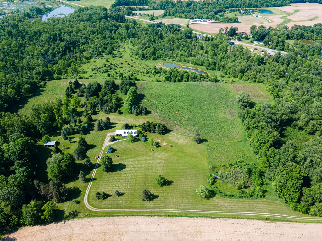 5329 Township Road 115 Property Photo 6