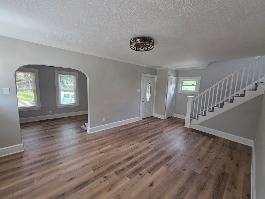 544 Arlington Ave. Property Photo 2