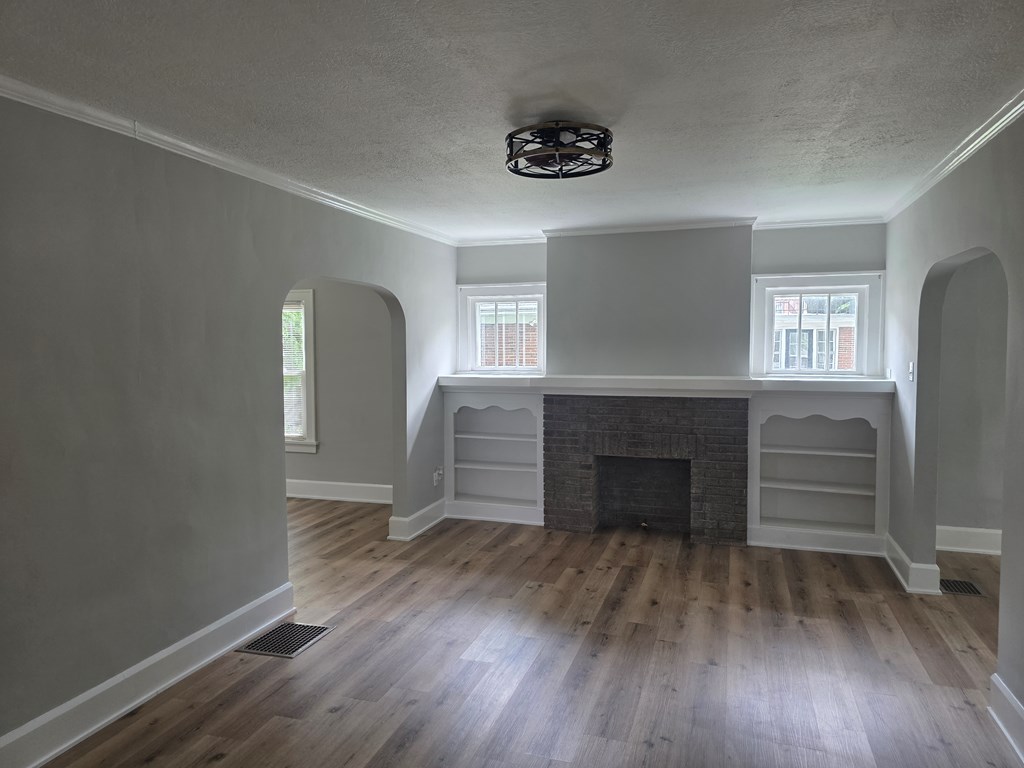 544 Arlington Ave. Property Photo 3