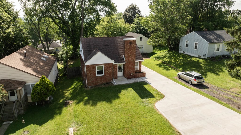 399 Agate Ave Property Photo 4