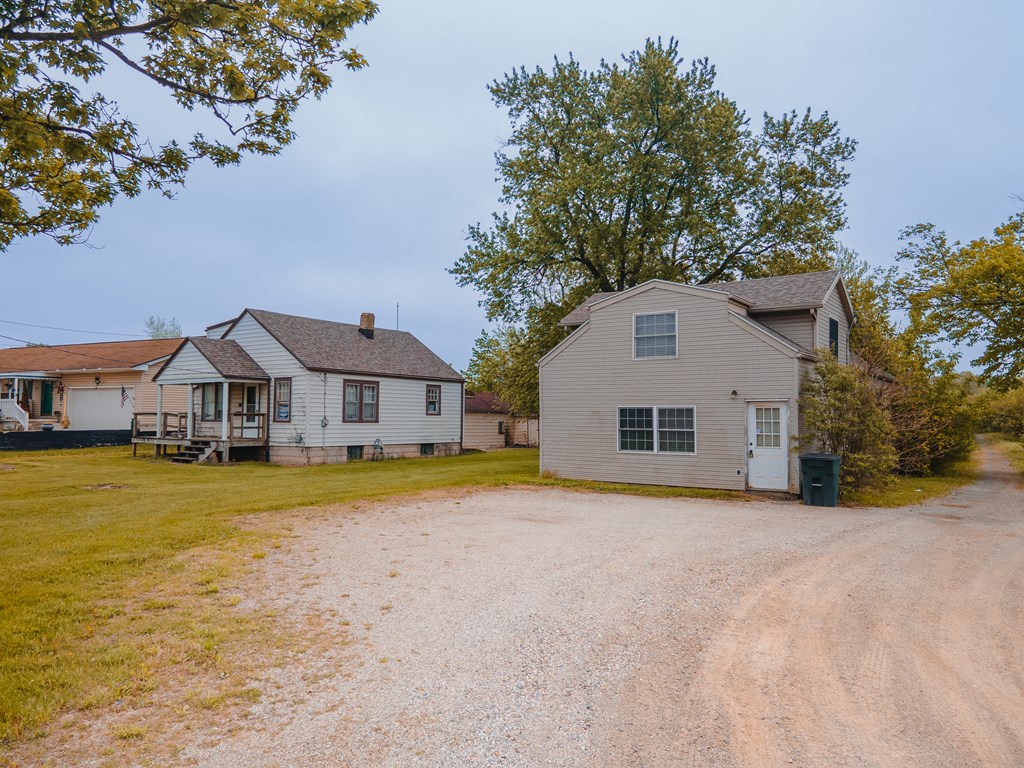 1298 Ashland Road Property Photo 2