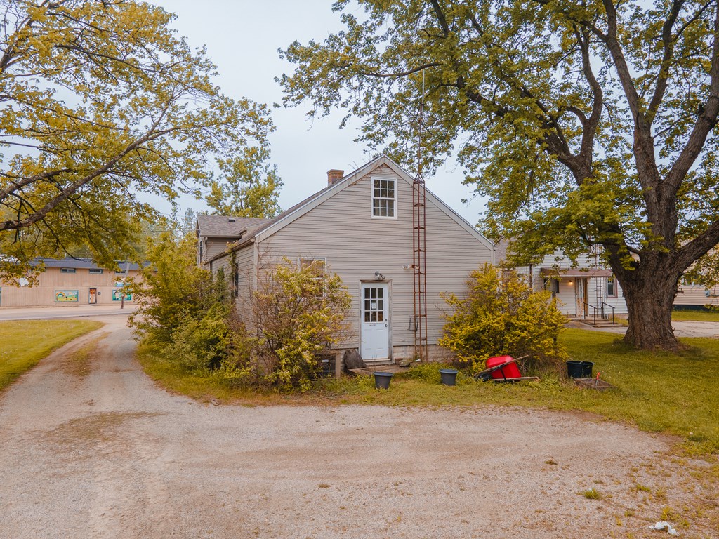 1298 Ashland Road Property Photo 4