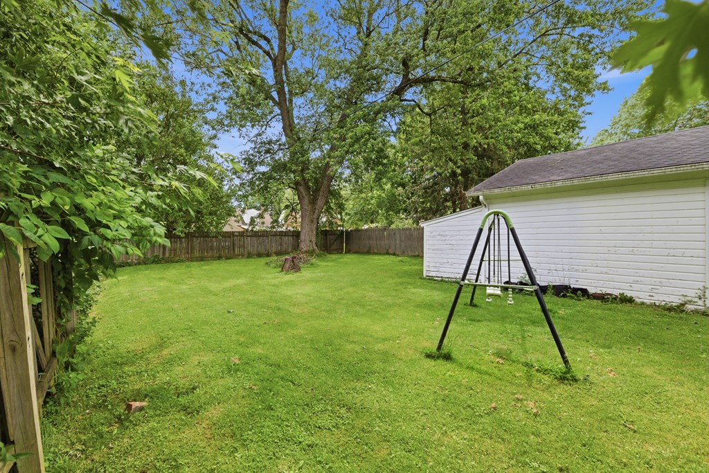 501 Forest St Property Photo 32