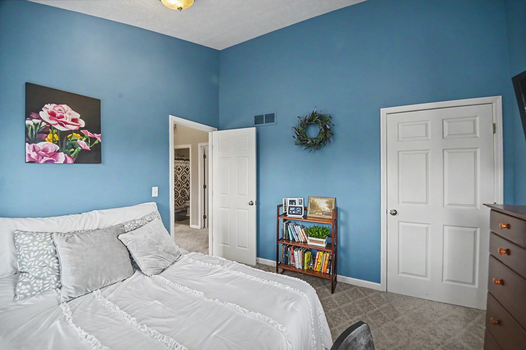 9400 Pleasant Valley Property Photo 30