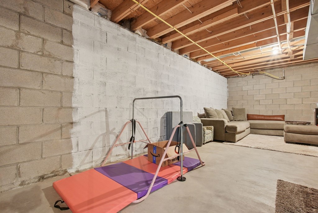 494 Ironhorse Property Photo 29