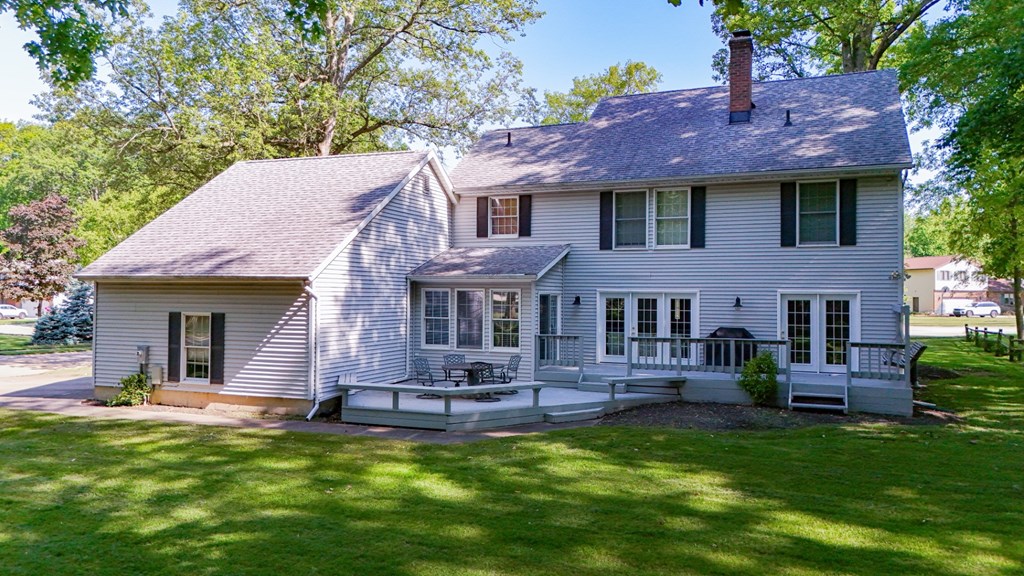 701 Kennedy Drive Property Photo 4