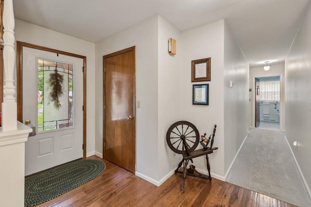 11 Old Orchard Dr Property Photo 6
