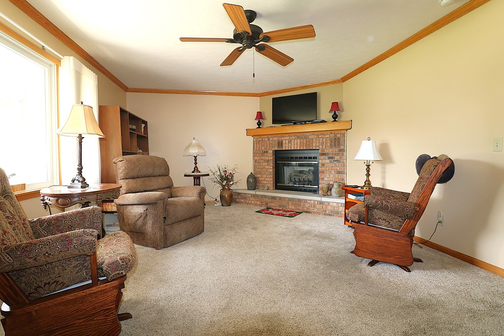 49 Executive Drive Property Photo 3