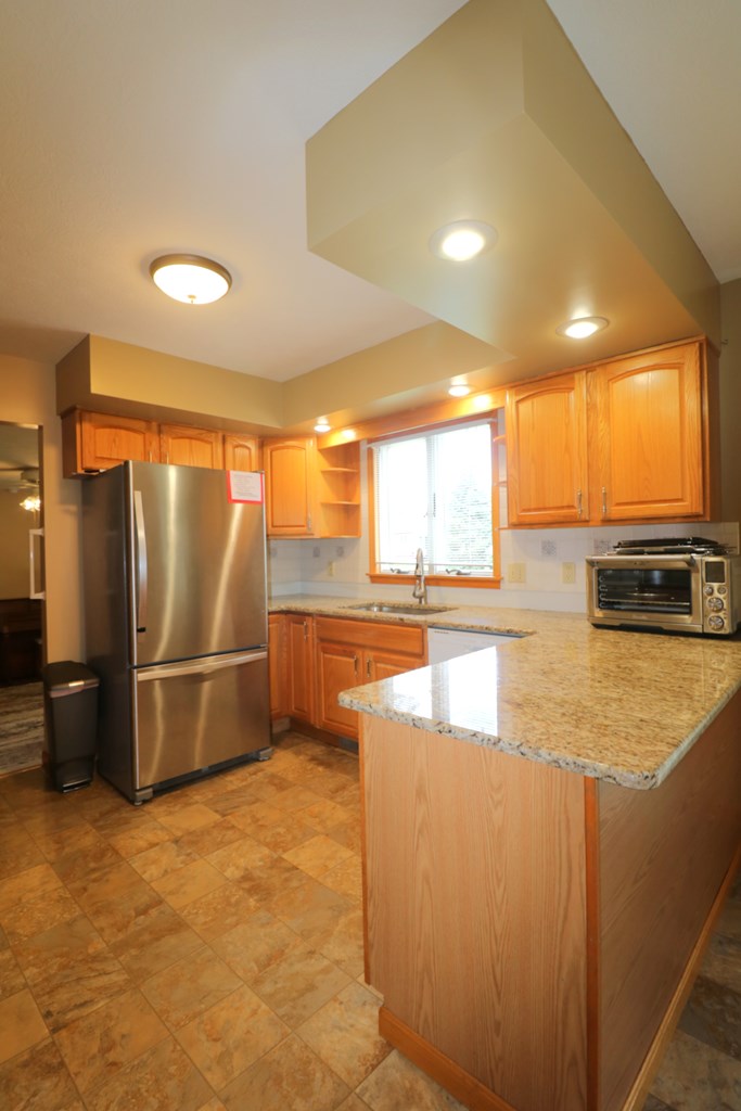 49 Executive Drive Property Photo 5