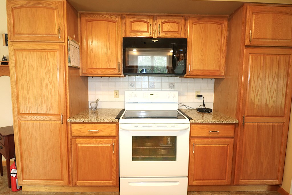 49 Executive Drive Property Photo 6