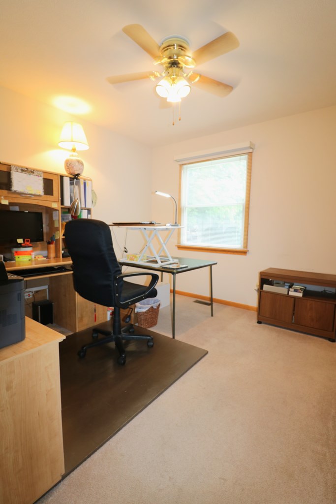 49 Executive Drive Property Photo 12