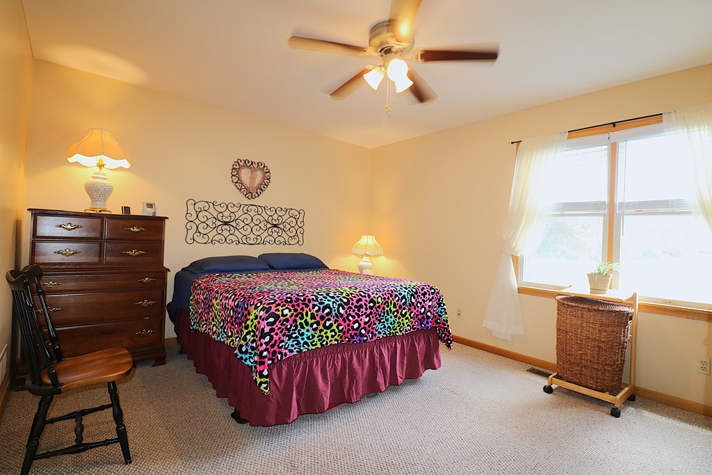 49 Executive Drive Property Photo 14