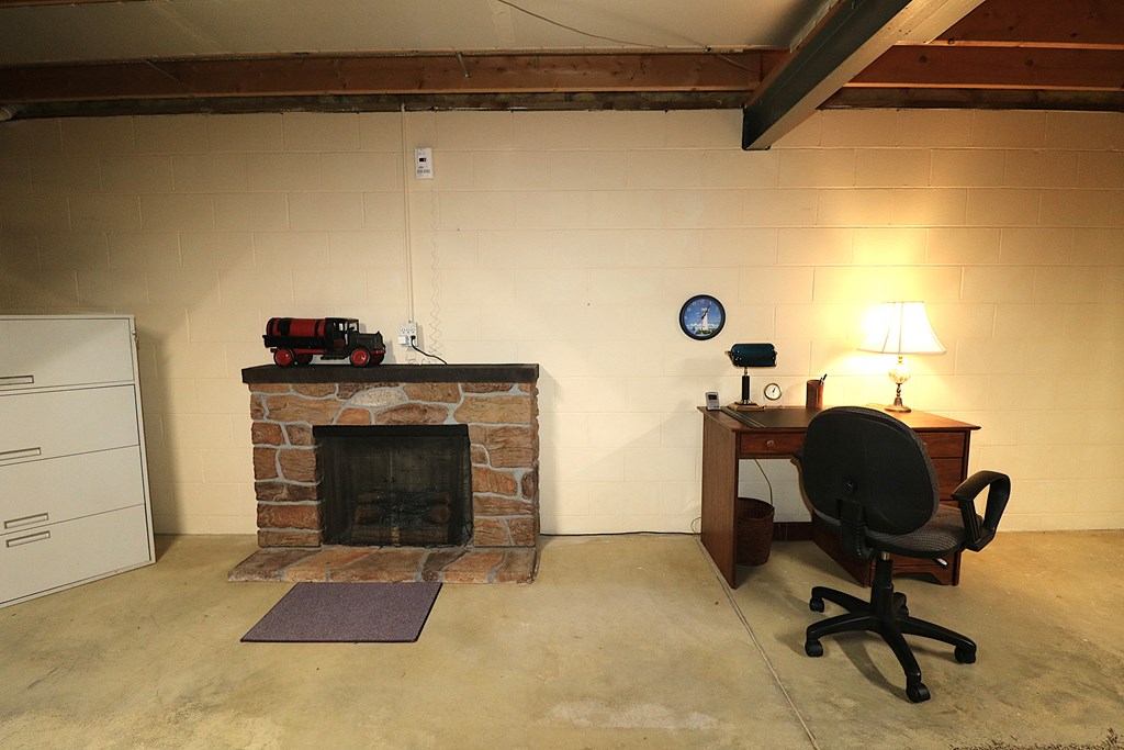 49 Executive Drive Property Photo 18