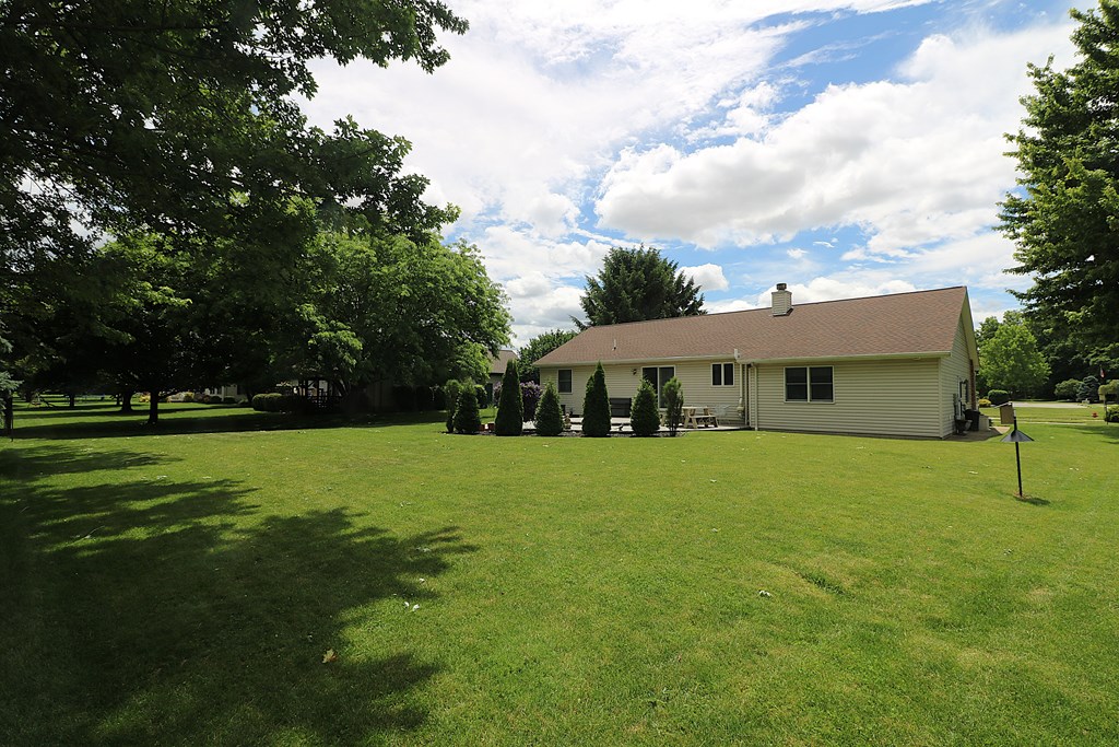 49 Executive Drive Property Photo 23