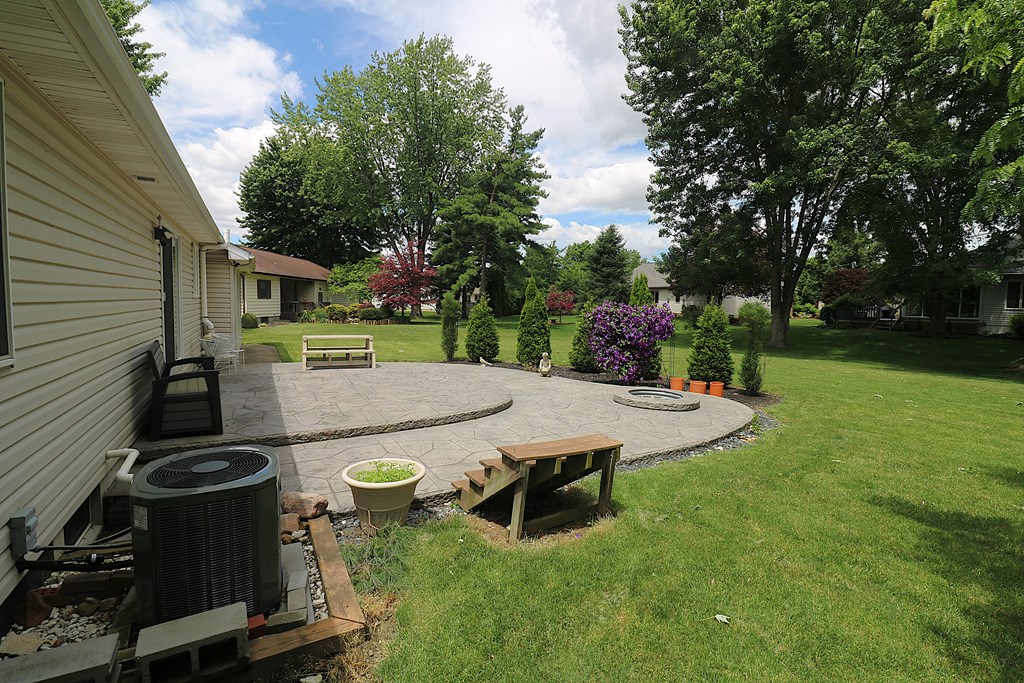49 Executive Drive Property Photo 24