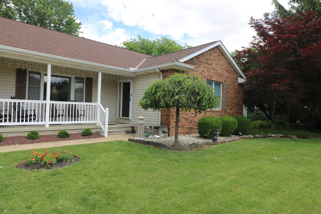 49 Executive Drive Property Photo 26