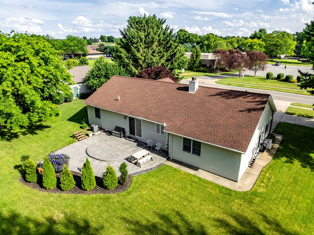 49 Executive Drive Property Photo 27
