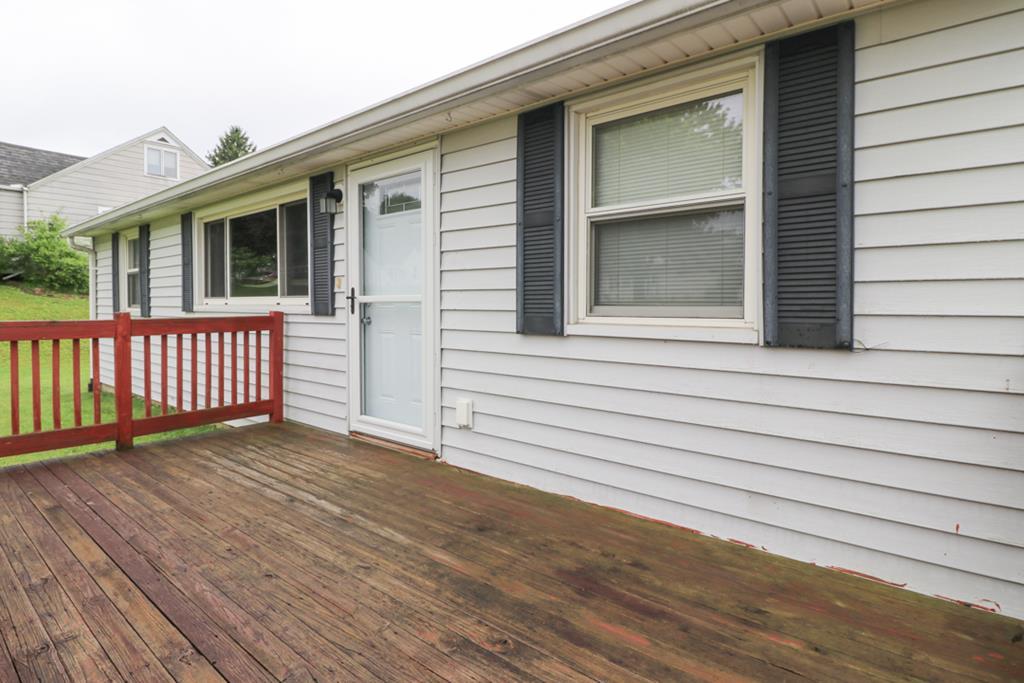 746 Forest Dr Property Photo 3