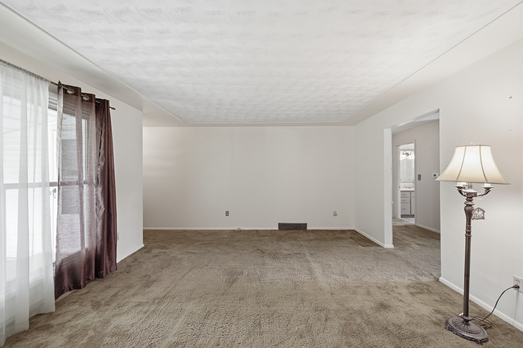 746 Joselyn Ave. Property Photo 2