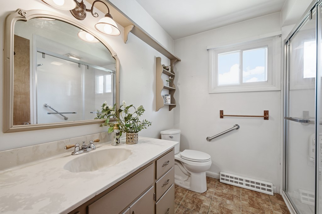 746 Joselyn Ave. Property Photo 16
