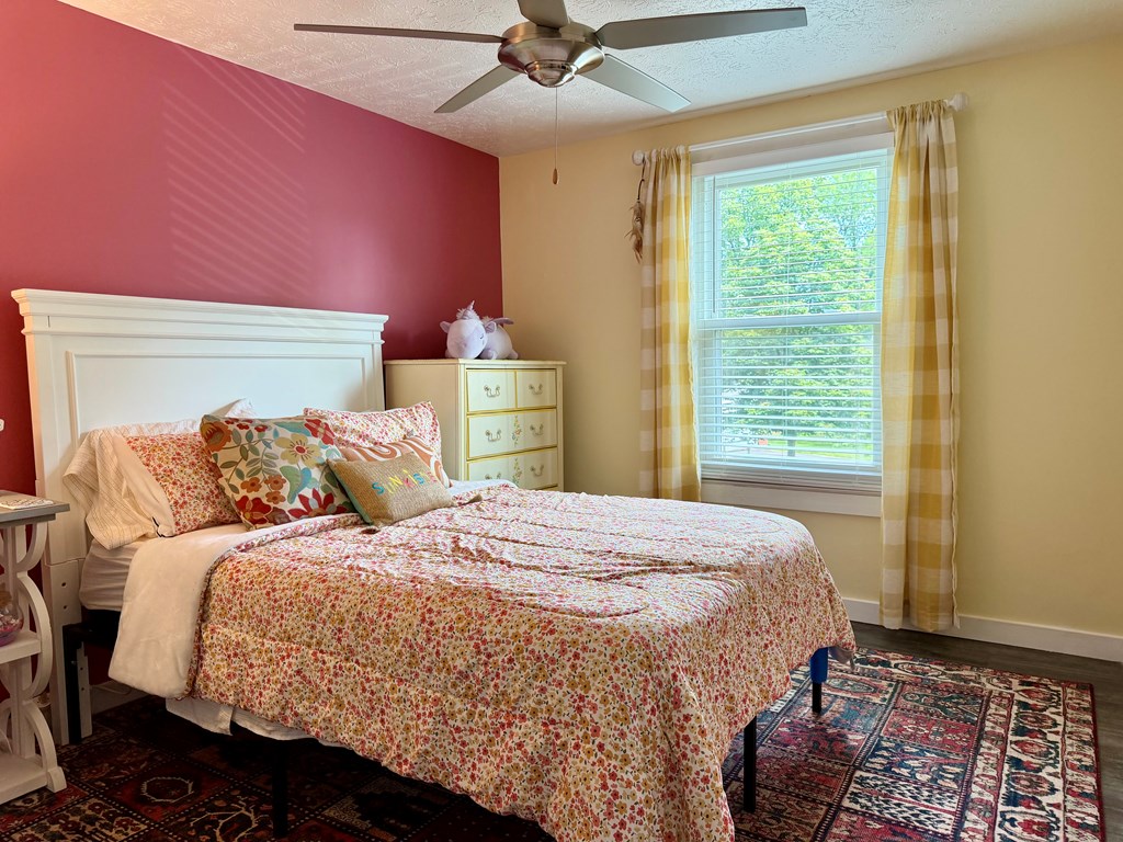 655 Falls Place Property Photo 12