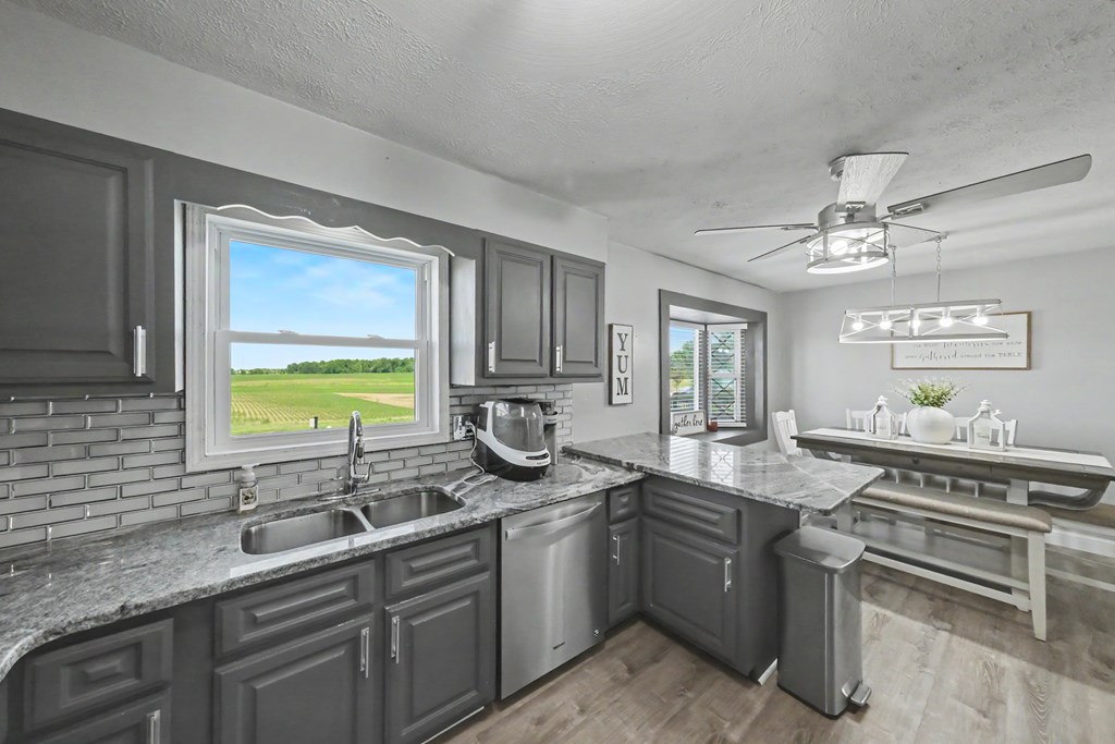 2758 Section Line Road 30 South Property Photo 10