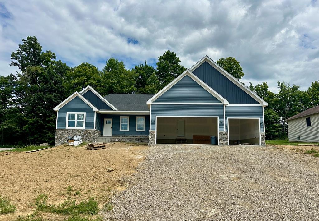 2745 Hickory Court Property Photo 1