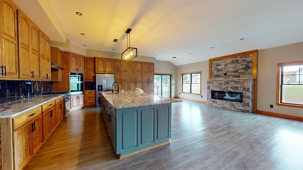 203 Crestwood Drive Property Photo 12