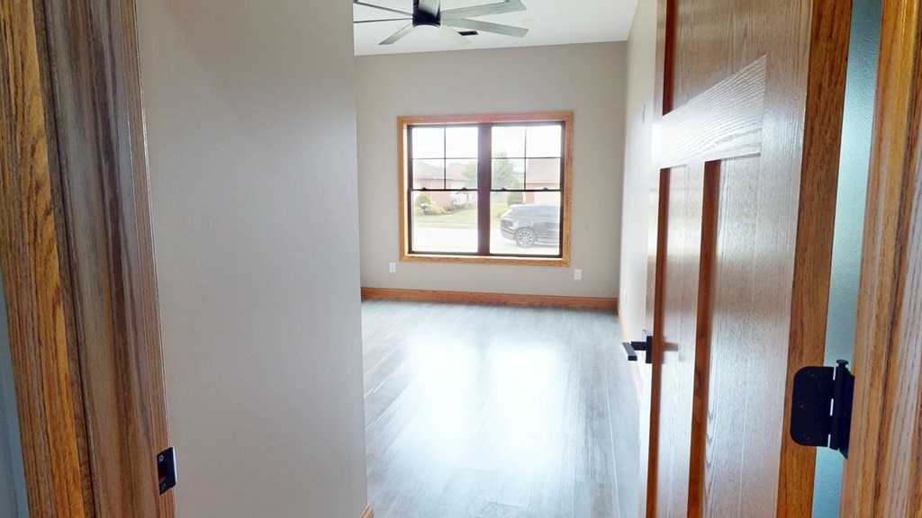 203 Crestwood Drive Property Photo 28
