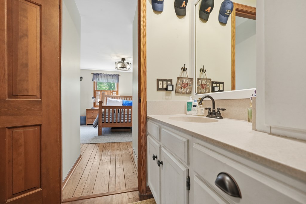 1362 Hillcrest Dr Property Photo 24