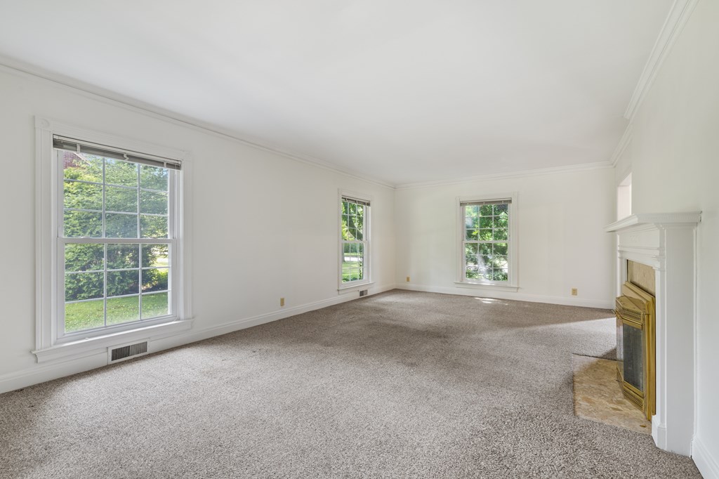 741 Andover Rd Property Photo 6