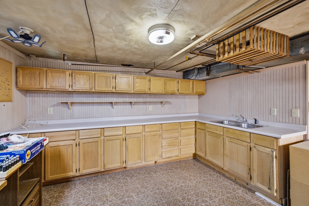 741 Andover Rd Property Photo 31