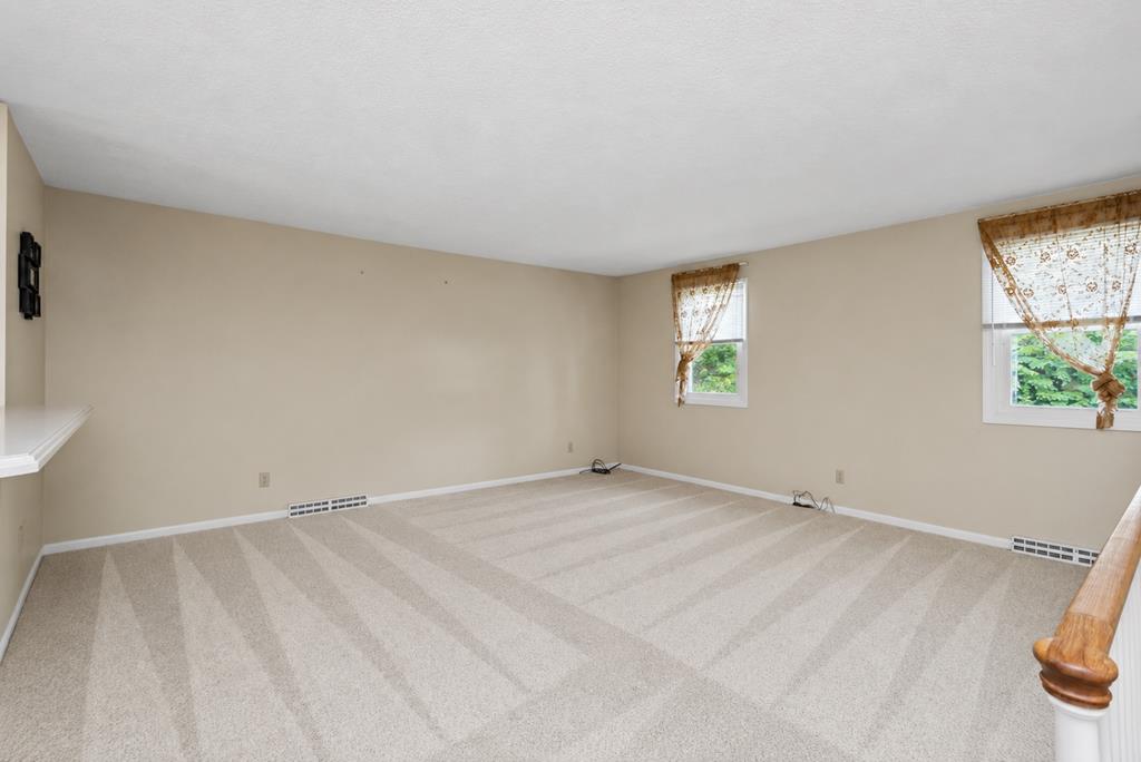 79 Redwood Road Property Photo 6