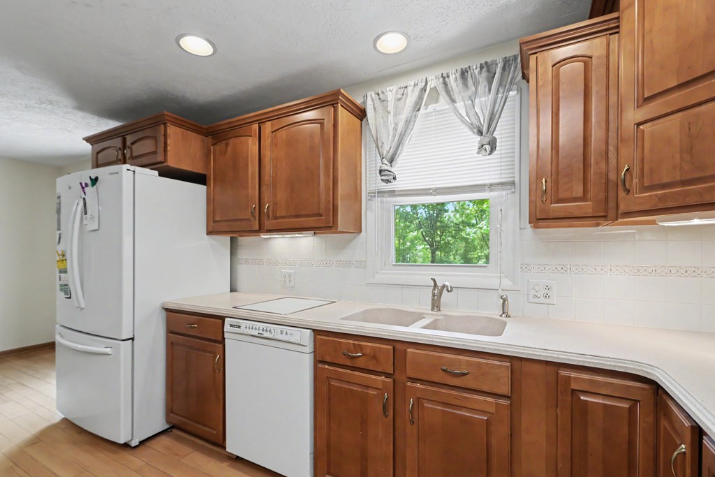 79 Redwood Road Property Photo 10