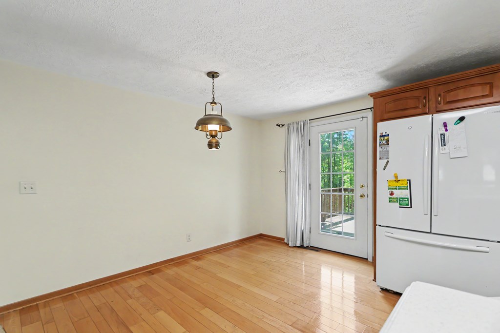 79 Redwood Road Property Photo 11