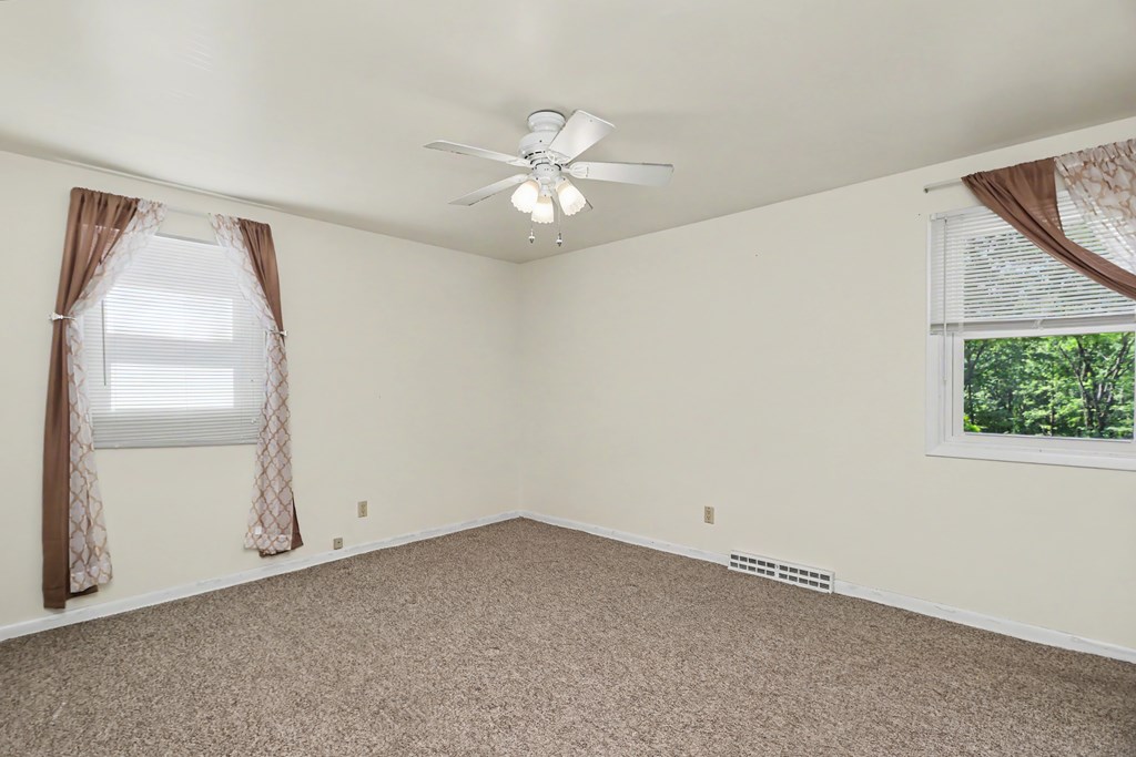79 Redwood Road Property Photo 15