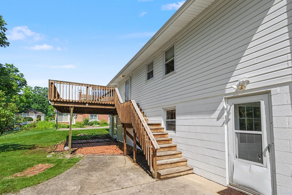 79 Redwood Road Property Photo 27