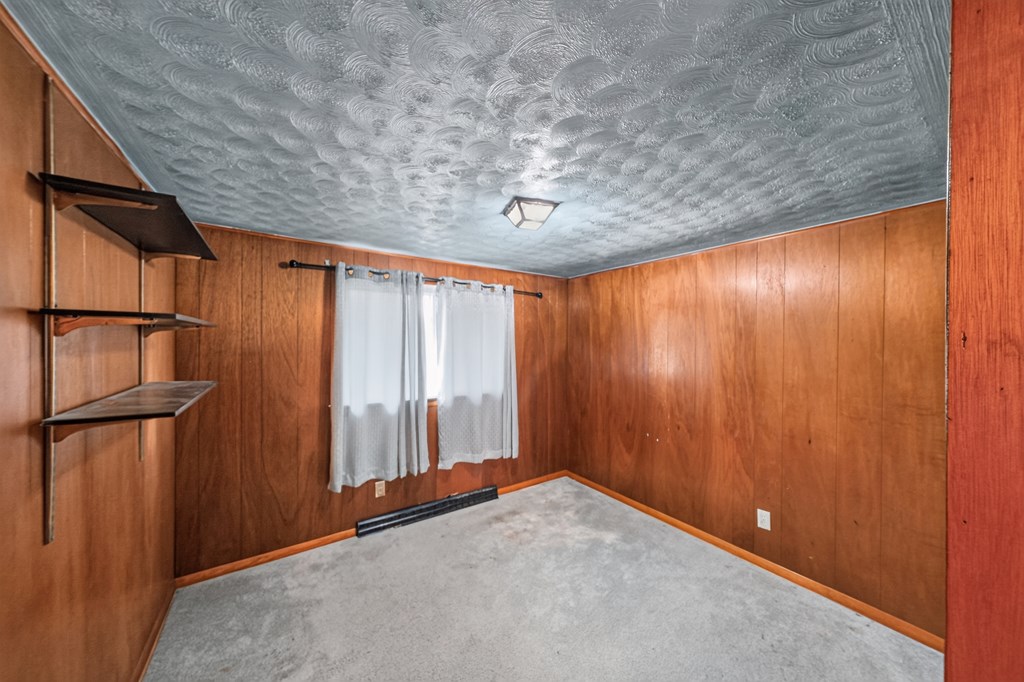 754 Cairns Rd Property Photo 10