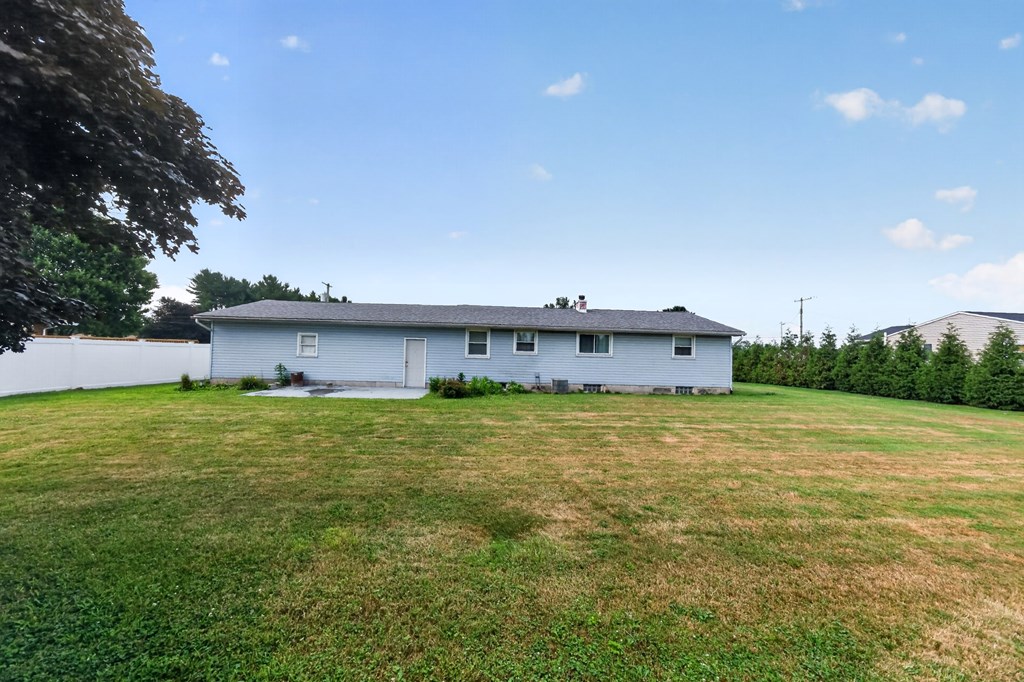 754 Cairns Rd Property Photo 13