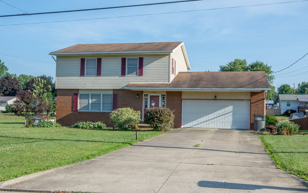 1765 Spring Village Ln Property Photo 5