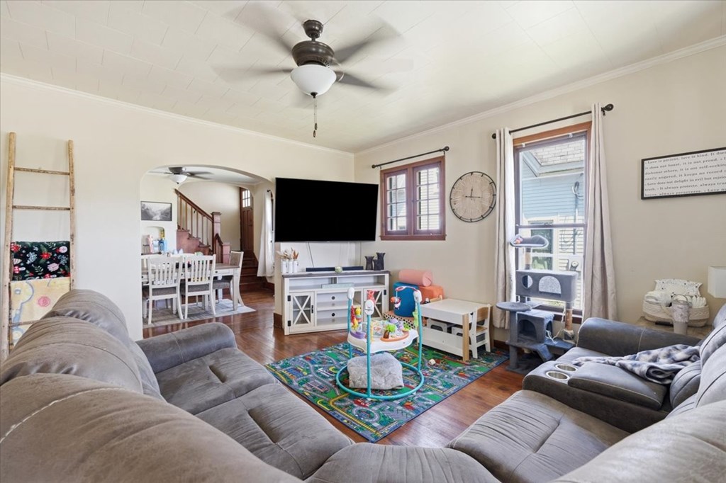 42 S Gamble Property Photo 8