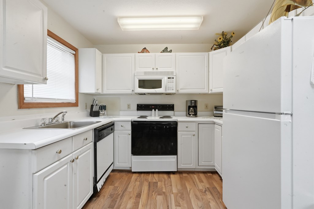 6387 Teal Bend Property Photo 4