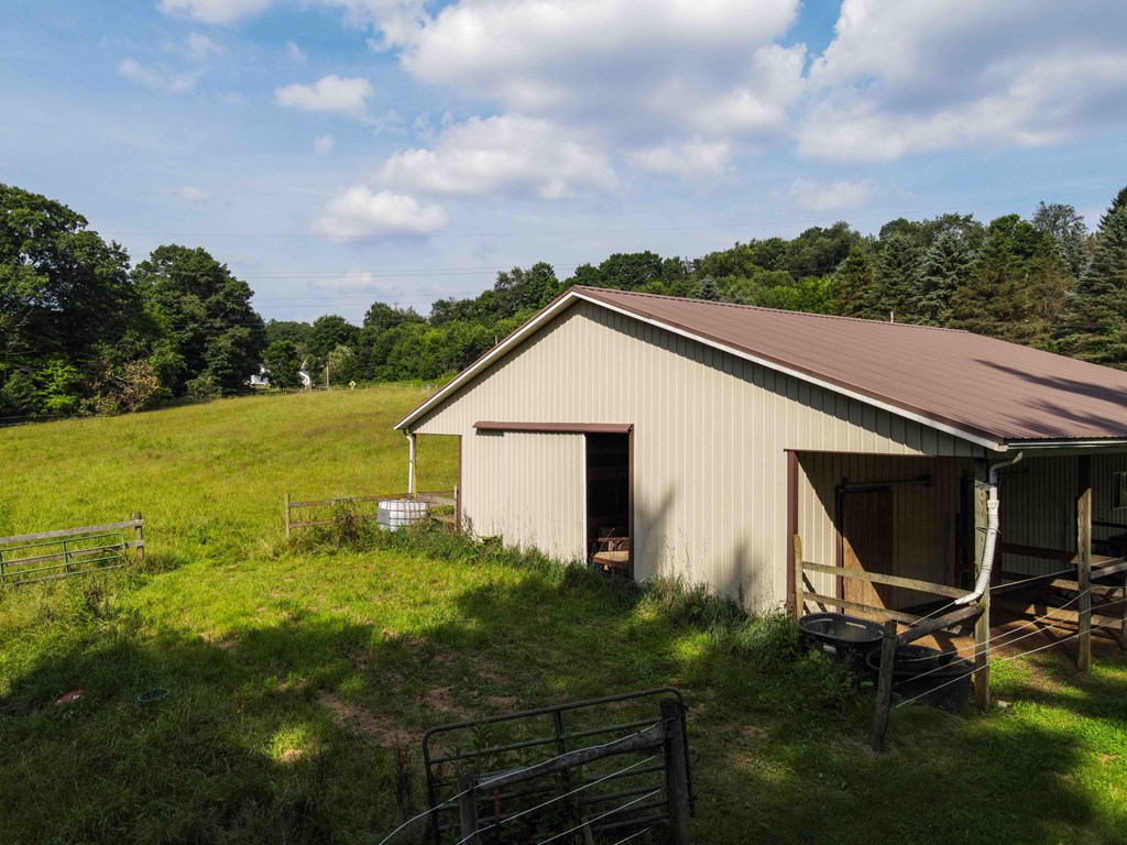1690 South Home Rd Property Photo 5