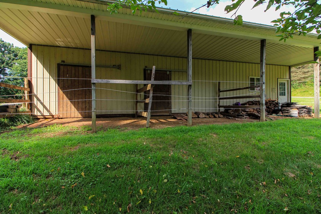 1690 South Home Rd Property Photo 7