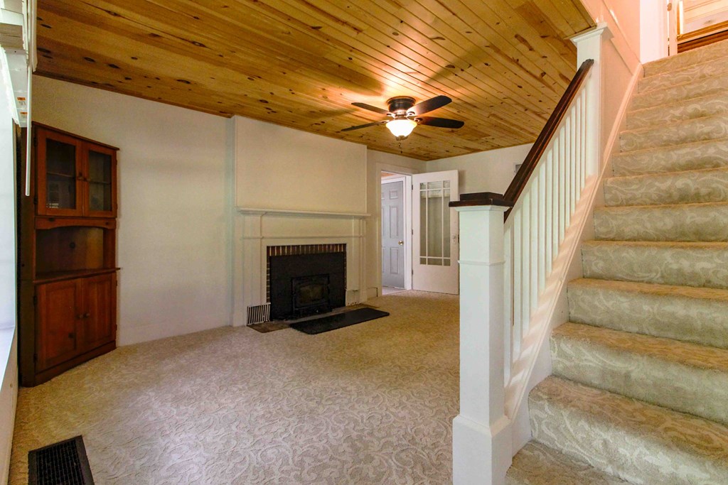 1690 South Home Rd Property Photo 13