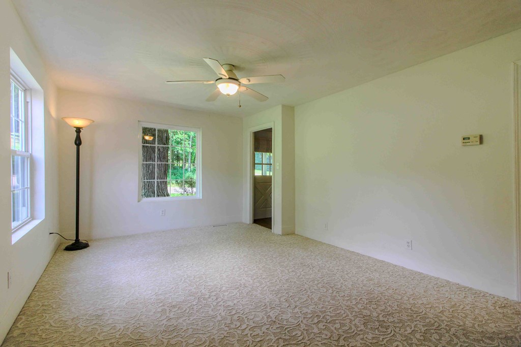 1690 South Home Rd Property Photo 16
